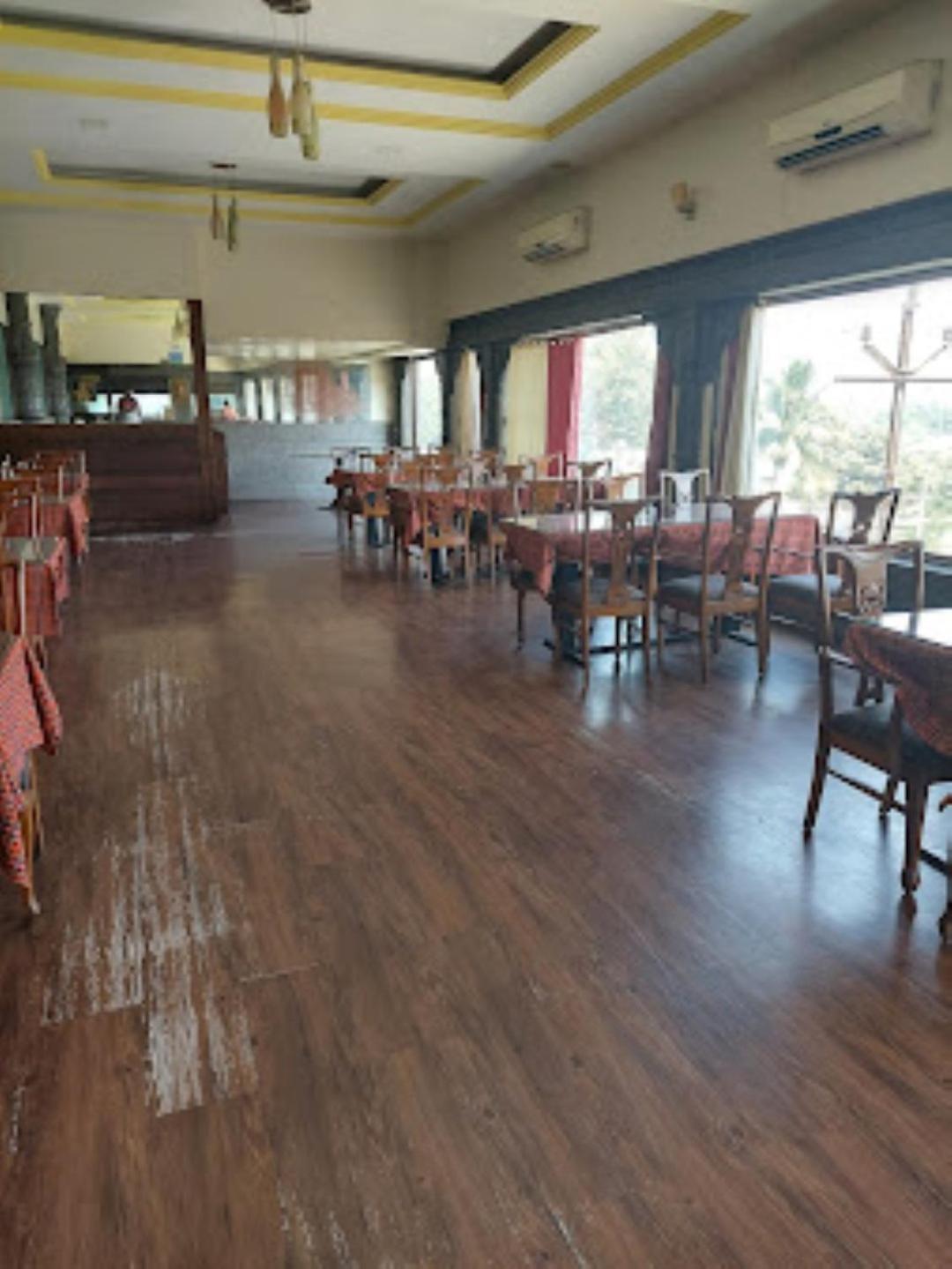 Hotel Maratha Palace,Satara Εξωτερικό φωτογραφία
