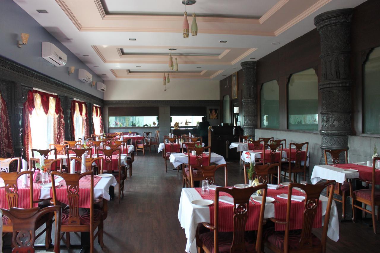 Hotel Maratha Palace,Satara Εξωτερικό φωτογραφία