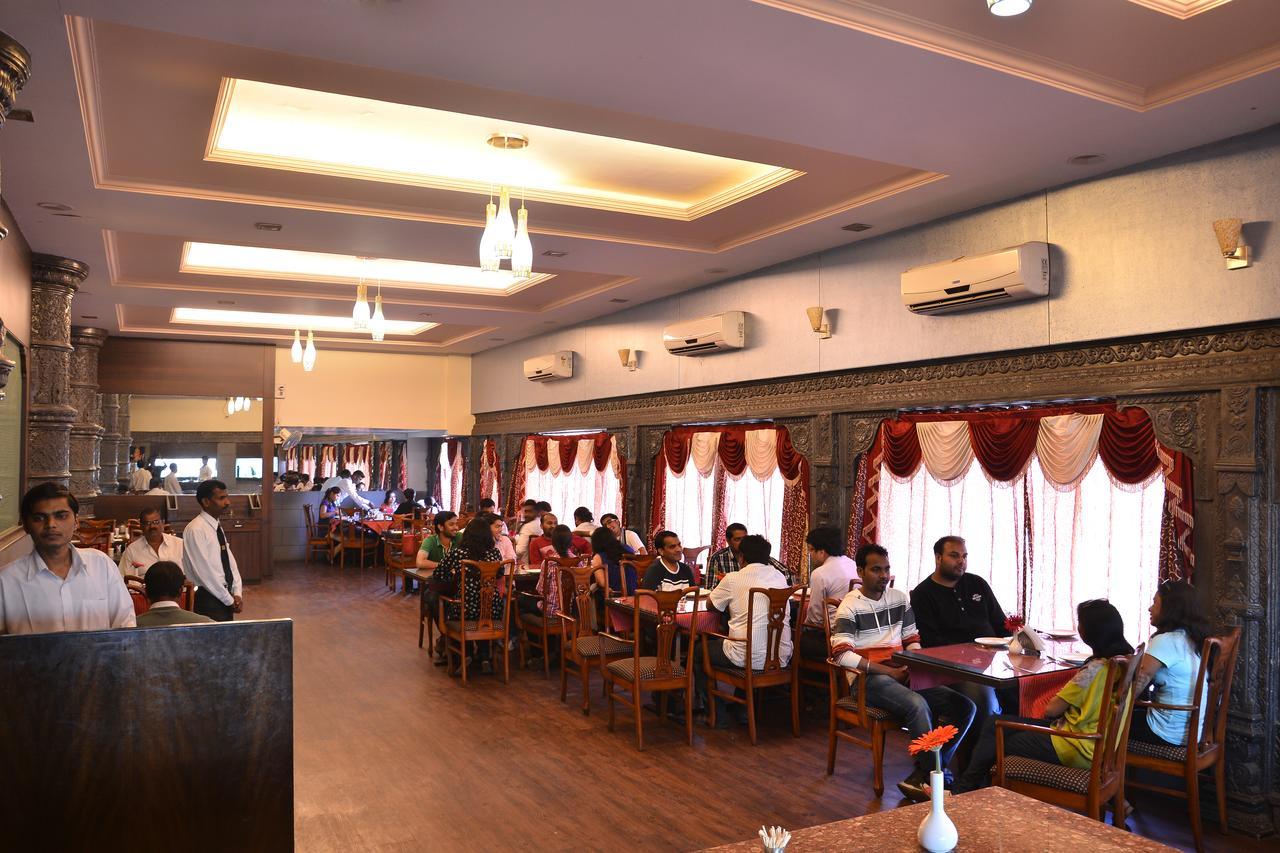 Hotel Maratha Palace,Satara Εξωτερικό φωτογραφία